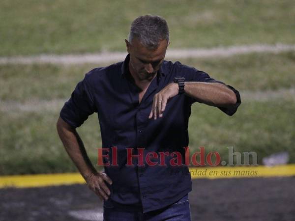 Pablo Lavallén dirigió su último partido como DT del Olimpia el domingo en la eliminación en semifinales ante Motagua.