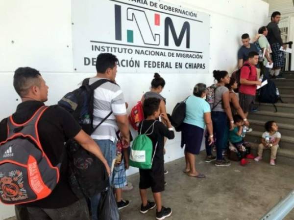 Los migrantes son retornados a México para que esperen la resolución de su proceso de asilo. Foto: Cortesía Agencia Reforma