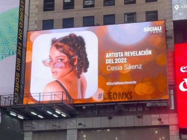 Cesia Sáenz ganó la categoría de “Artista Revelación del Año” en los Socialiteen Awards 2022.