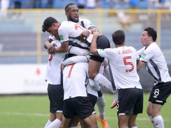 Costa Rica se aferra a la posibilidad de lograr uno de los tres boletos directos de la Concacaf a la Copa del Mundo.