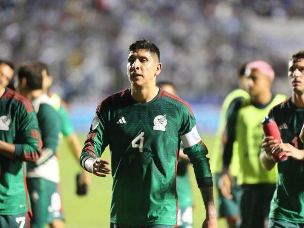 Edson Álvarez no ocultó su malestar por la derrota ante Honduras.