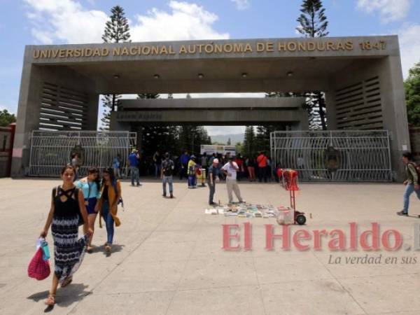 Más de 40 días sin clases lleva la UNAH por las indefinidas tomas de edificios por los estudiantes del MEU.