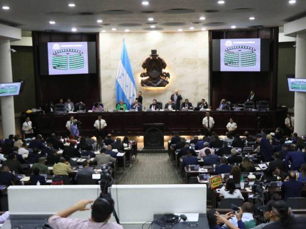 En una controvertida sesión legislativa, el Congreso Nacional fracasó en su intento de elevar a rango constitucional la Comisión Internacional Contra la Corrupción e Impunidad en Honduras (CICIH).