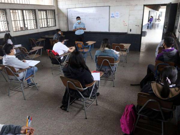 La mayoría de los que se retiraron del sistema son estudiantes de educación básica.