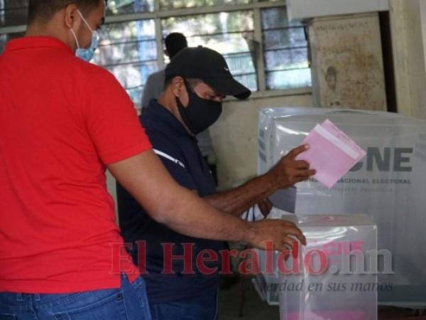 Si los electores afines al Partido Nacional no participan en los nuevas elecciones que se convoquen en estos municipios perderán dos alcaldías, quedando al final con 140 municipalidades. Foto: El Heraldo