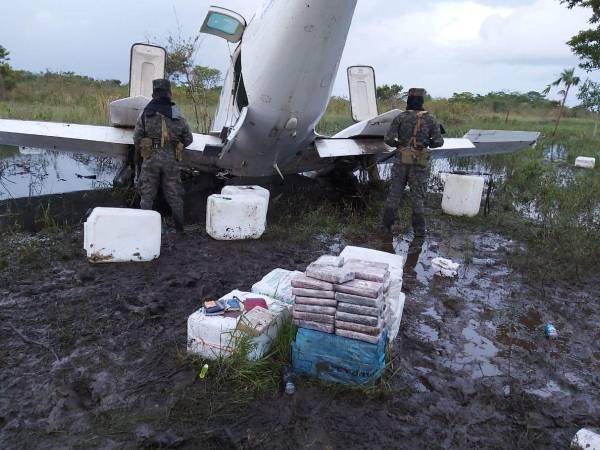 El hallazgo de narcoavionetas en Honduras ha caído drásticamente en comparación con años anteriores, según reportes de las Fuerzas Armadas.