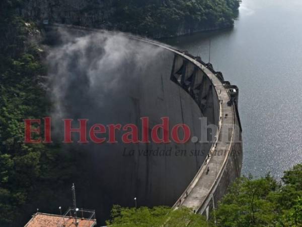 La represa hidroeléctrica “El Cajón” reportó su primera descarga desde el 2010.