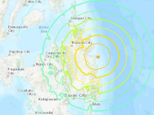 Mapa de la alerta por Tsunami declarada en el mar de Filipinas.