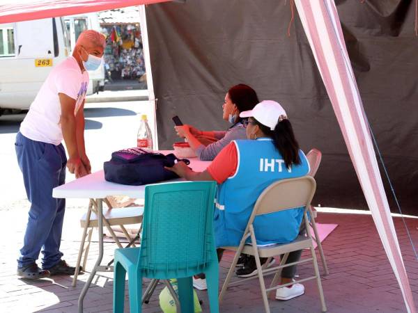 En el centro de la capital las personas se pueden realizar el censo en menos de cinco minutos.