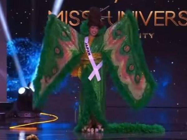 Chakrabortty, una joven de 23 años, deslumbró con su belleza en la noche preliminar del Miss Universo 2024. Sin embargo, algo que llamó mucho la atención del público, fueron sus patines en la presentación del traje típico.