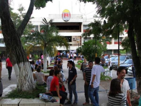 Las autoridades del campus están analizando realizar laboratorios intensivos para tener grupos pequeños de estudiantes.