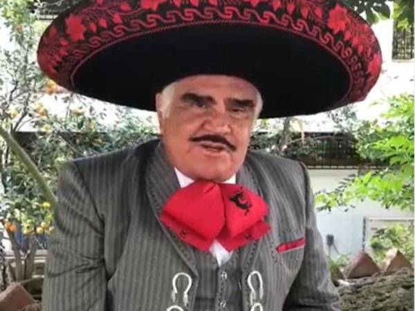 Vicente Fernández murió tras sufrir una caída en la habitación de su rancho “Los Tres Potrillos”.