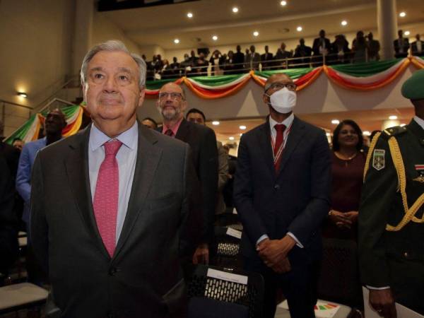 Guterres llegó a Paramaribo el sábado, reuniéndose con el presidente surinamés, Chandrikapersad Santokhi.