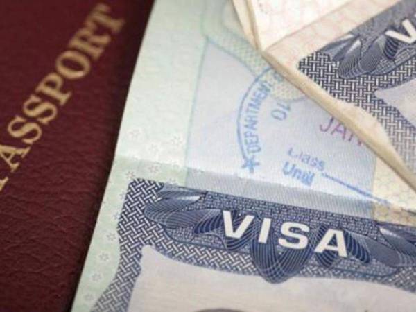 El incremento va desde 25 dólares (617.96 lempiras) hasta 110 dólares (2,719 lempiras), dependiendo del tipo de visa que solicite el usuario.