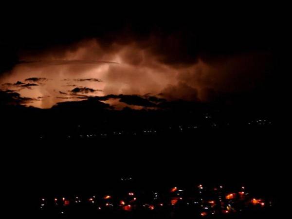 A pesar de las fuertes lluvias, las altas temperaturas seguirán afectando al país este lunes.