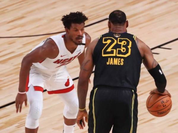 Jimmy Butler fue un auténtico dolor de cabeza para LeBron James y compañía. Foto: AFP