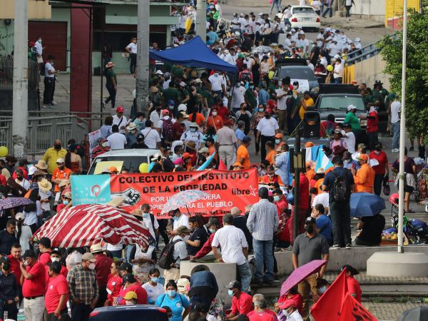 Cada 1 de mayo los trabajores de Honduras realizan varias movilizaciones a nivel nacional. En Tegucigalpa inicia en el Seguro Social de La Granja.