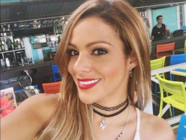 Nathalia asegura que su nuevo proyecto es dedicado a sus fanáticos.