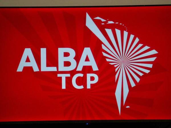 A través de un comunicado, la ALBA-TCP manifestó su apoyo a la presidenta Xiomara Castro.