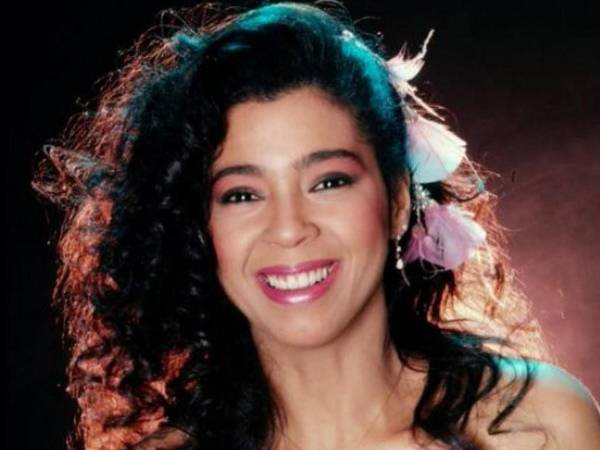 Irene Cara hizo su debut siendo niña en los platós de televisión y programas como The Tonight Show de Johnny Carson, en la década de los años setenta.