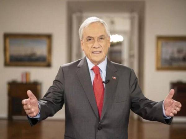 El expresidente Sebastián Piñera tuvo dos mandatos uno del 11 de marzo de 2018 al 11 de marzo de 2022 y el primero del 11 de marzo de 2010 – 11 de marzo de 2014.