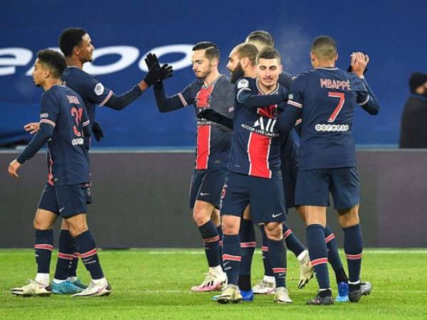 Los jugadores del PSG celebrando su victoria. AFP.