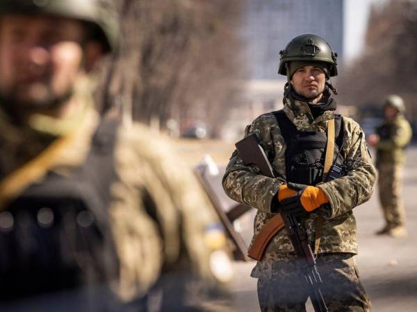 La OTAN celebrará una cumbre extraordinaria el jueves en Bruselas para estudiar la situación de Ucrania y la ayuda militar.