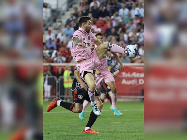 Messi liquidó el pleito con su gol a los 89 minutos, el úndecimo tanto en nueve partidos jugados del argentino con la camiseta Inter Miami, equipo al que se unió el mes pasado y desde entonces se mantiene invicto.