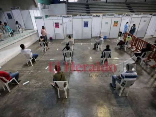 Hasta el viernes, 110 pacientes en triajes esperaban un cupo hospitalario. Foto: David Romero | EL HERALDO