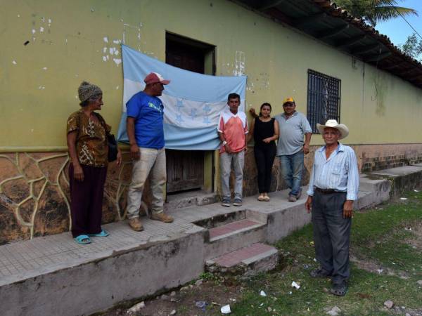 Pobladores de todos los partidos políticos mantienen tomada por más de un año la Alcaldía de San Antonio de Flores