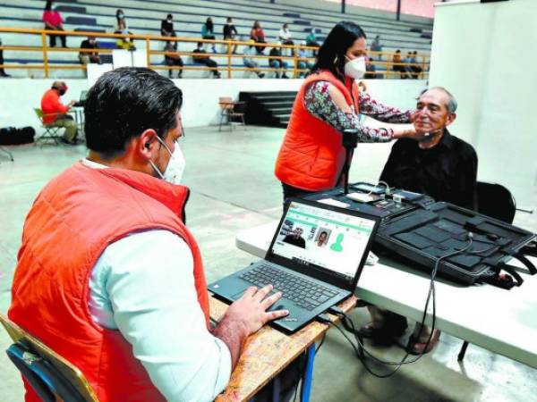 Los errores en el censo provisional pudieron haberse derivado de un mal trabajo realizado por los enroladores contratados por el RNP con el apoyo del PNUD.