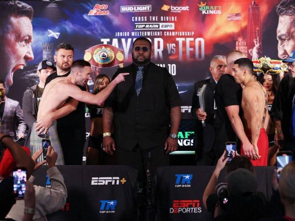 Teófimo López y Josh Taylor se confrontaron previo a pelear en el Madison Square Garden.