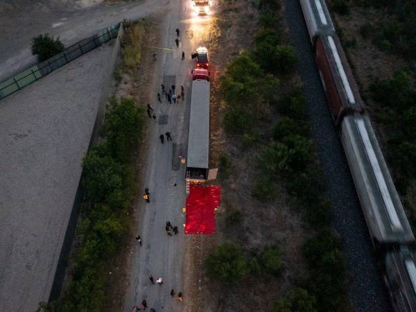 Las autoridades de Honduras realizan los trámites de repatriación de seis migrantes fallecidos al interior de un tráiler en San Antonio, Texas.