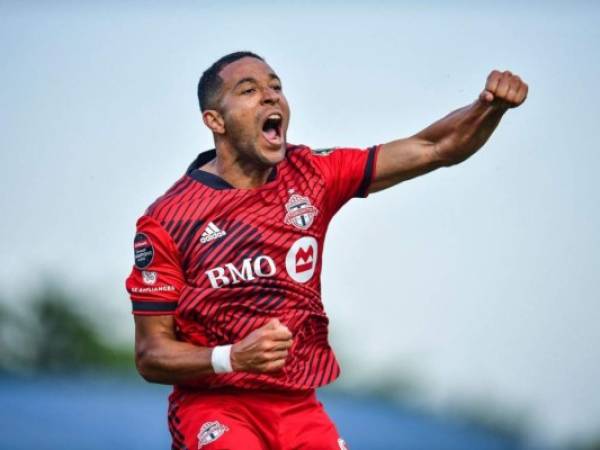 Patrick Mullins, al minuto 55, y Justin Morrow, al 72, hicieron los goles del equipo canadiense que ganó la eliminatoria con marcador global de 3-2. Foto: Concacaf