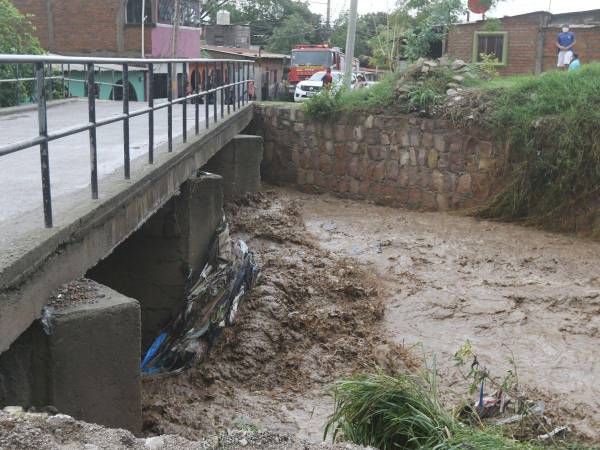 Durante la temporada de lluvias, varias colonias enfrentan peligro de inundaciones y deslizamientos en la capital.