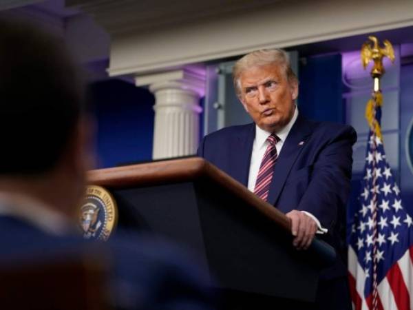 Donald Trump fotografiado durante una conferencia de prensa en la Casa Blanca el 27 de septiembre del 2020. Un informe del New York Times dice que el mandatario casi no paga impuestos porque muchos de sus negocios dan pérdidas.