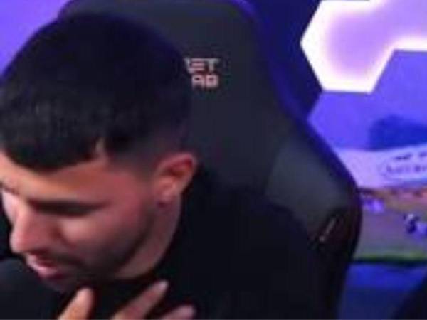 El Kun Agüero sacó un fuerte susto a sus seguidores durante la transmisión con Ibai.