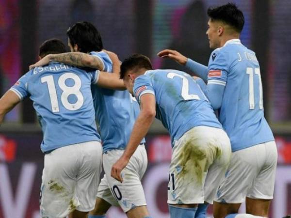 Lazio autorizó que entraran a la cancha jugadores que tenían la obligación de cumplir 'un período de aislamiento (...) de al menos diez días'. Foto: Instagram