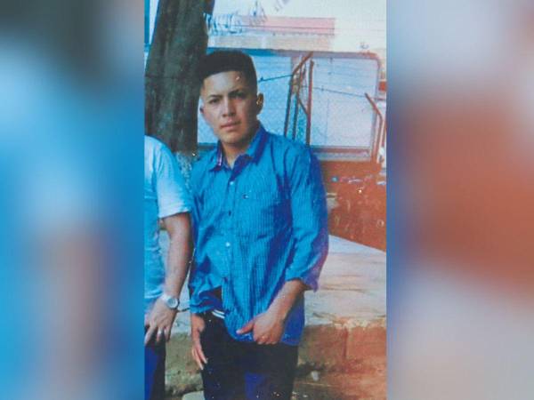 Arnold Adalid Flores es uno de los jóvenes asesinados.