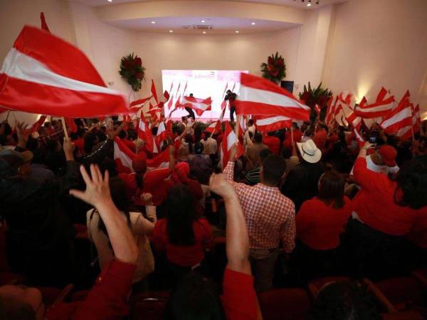 Juventud del Partido Liberal (PL) alegaron que la política ha sido desigual en el país.