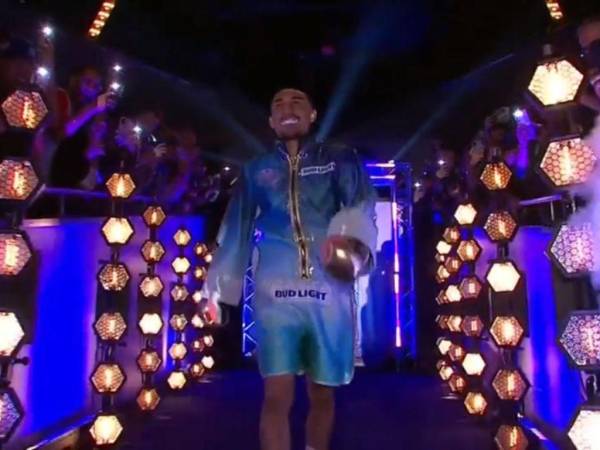 El boxeador hondureño mostró su indiscutible talento en la pelea de este sábado en el Madison Square Garden.