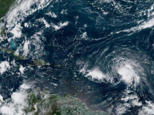 Ian podría convertirse en huracán este fin de semana, de acuerdo al Centro Nacional de Huracanes (NHC).