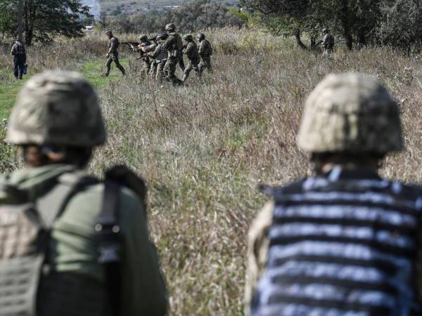 El ejército ruso dijo el jueves que cerca de 10,000 personas se presentaron voluntarias en las últimas 24 horas para ser movilizadas.