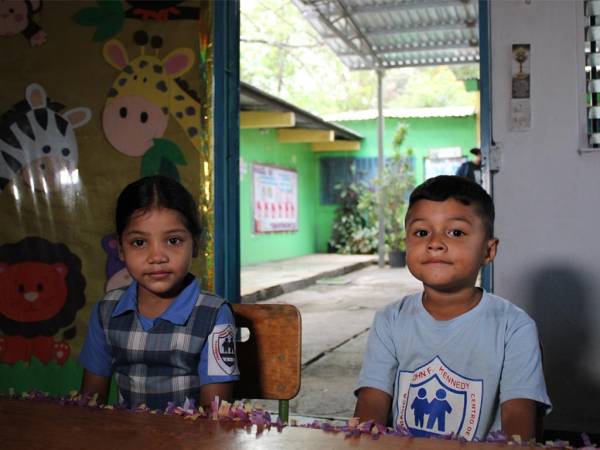 Con una merienda adecuada, los niños mejoran su rendimiento escolar.