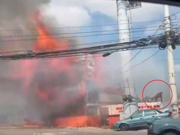 Captan momento en que estalló incendio en colonia La Pradera