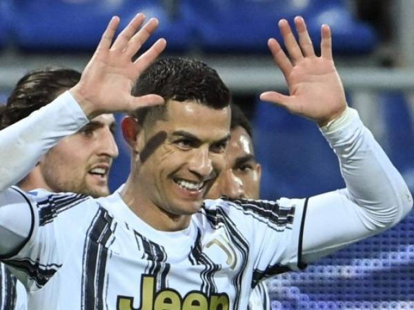 Cristiano Ronaldo anotó un triplete en el triunfo 3-1 de la Juventus sobre Cagliari en la Liga de Italia. Foto: AFP