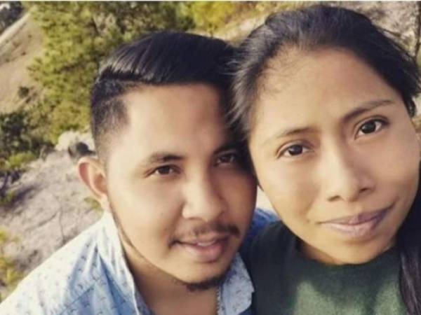 Yalitza Aparicio junto a Andre Montes Fuentes, supuesto novio de la actriz mexicana.