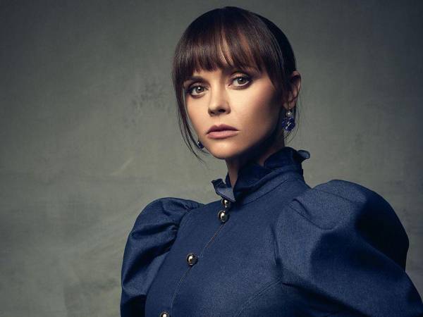 Christina Ricci es una actriz de 41 años, famosa por su papel de Merlina en Los Locos Adams.