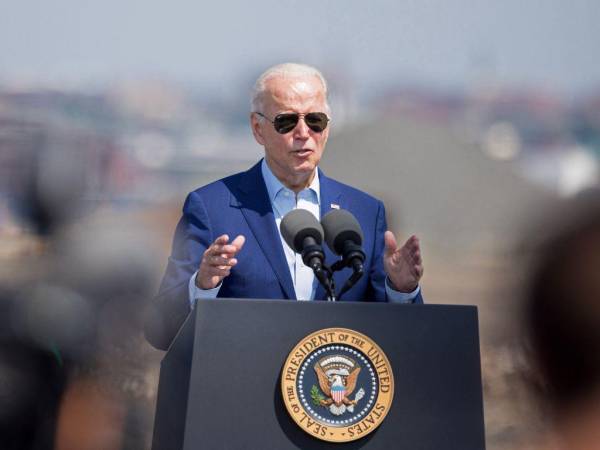 Biden pronunció su discurso en defensa de otorgar fondos para ayudar a proteger las regiones que se enfrentan al calor.