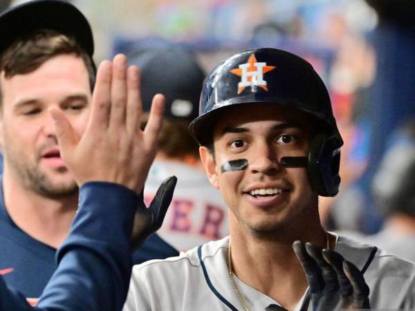 Mauricio Dubón continúa cosechando éxitos con los Astros.